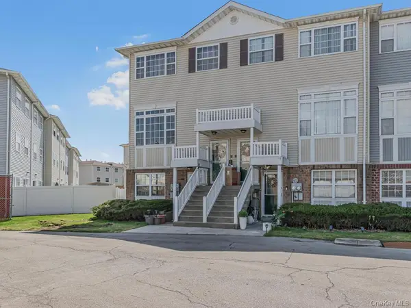 85 Admiral Court #87, Bronx, NY 10473