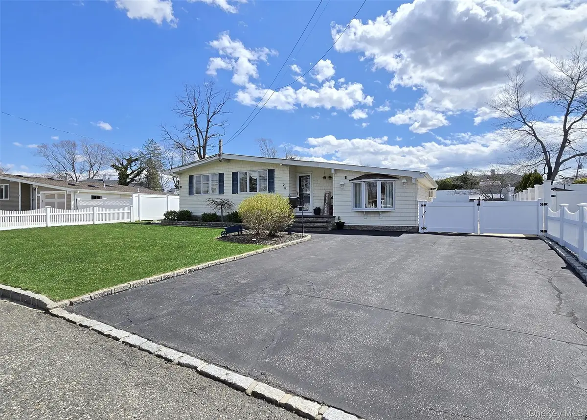 25 Peter Road, Ronkonkoma, NY 11779 - #1