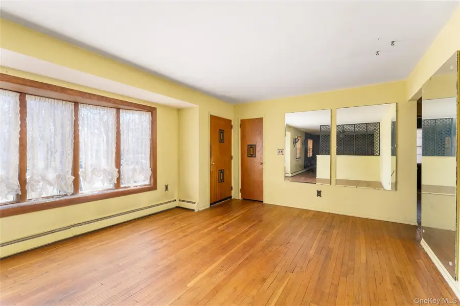 52 Woodbury Road, Farmingville, NY 11738 - #2