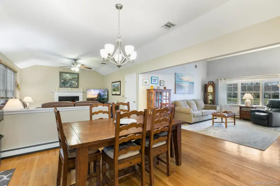 47 Pier Avenue, Riverhead, NY 11901 - #3