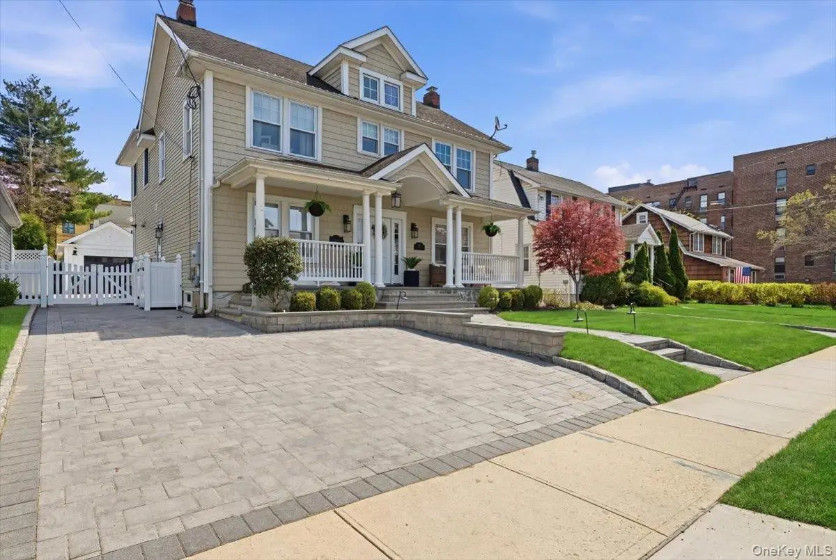 130 Wellington Road, Mineola, NY 11501 - #1