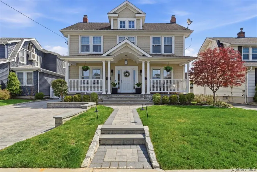 130 Wellington Road, Mineola, NY 11501 - #2