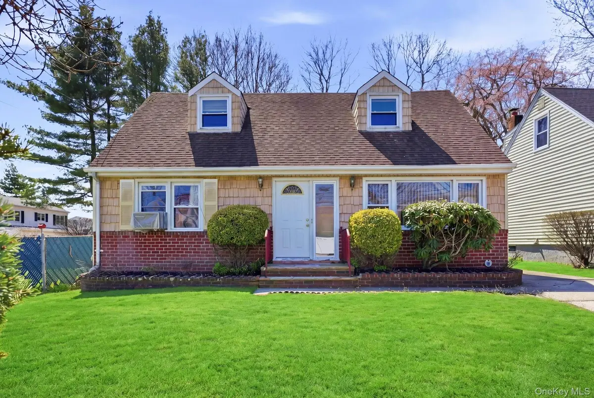 70 Deepdale Drive, South Huntington, NY 11746 - #1