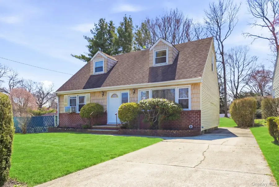 70 Deepdale Drive, South Huntington, NY 11746 - #3