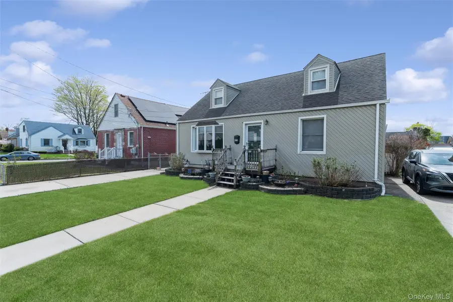 278 Dogwood Road, Valley Stream, NY 11580 - #2