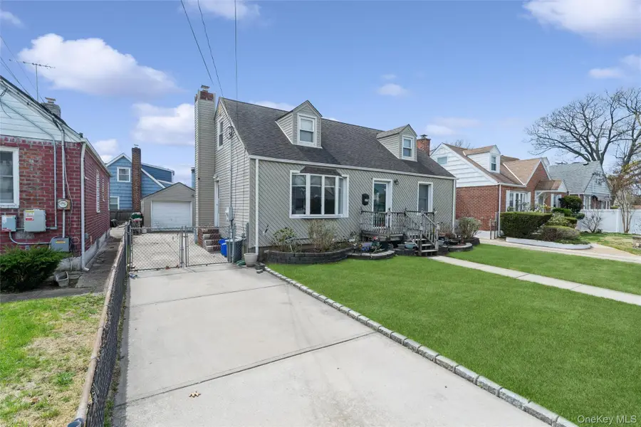 278 Dogwood Road, Valley Stream, NY 11580 - #3