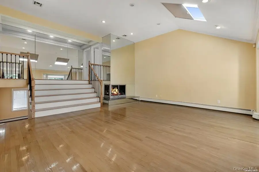 128 Hazelwood Drive, Jericho, NY 11753 - #3