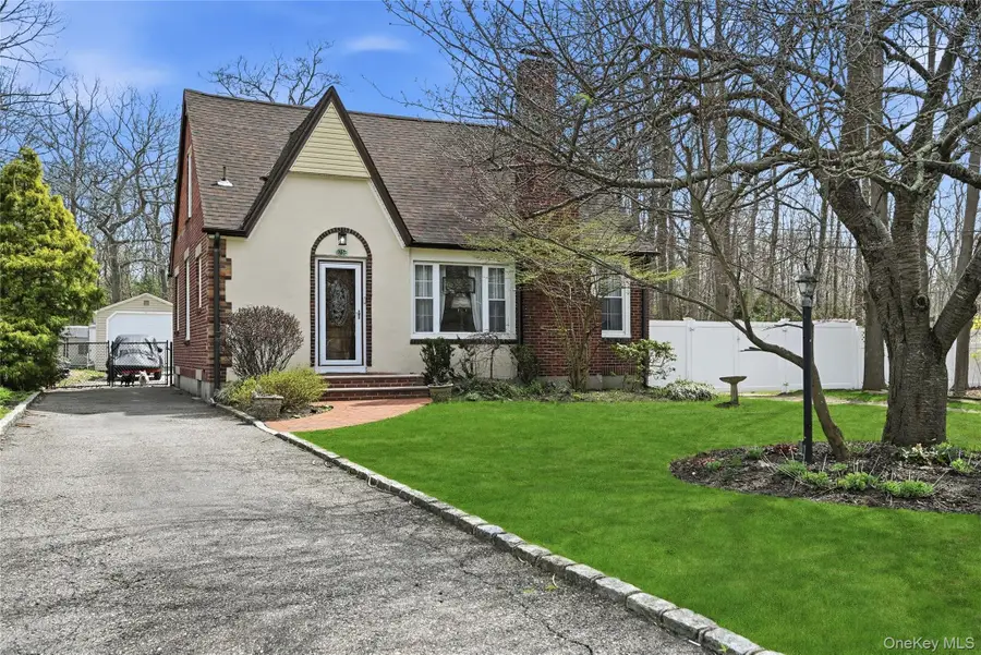 75 Oregon Avenue, Medford, NY 11763 - #2