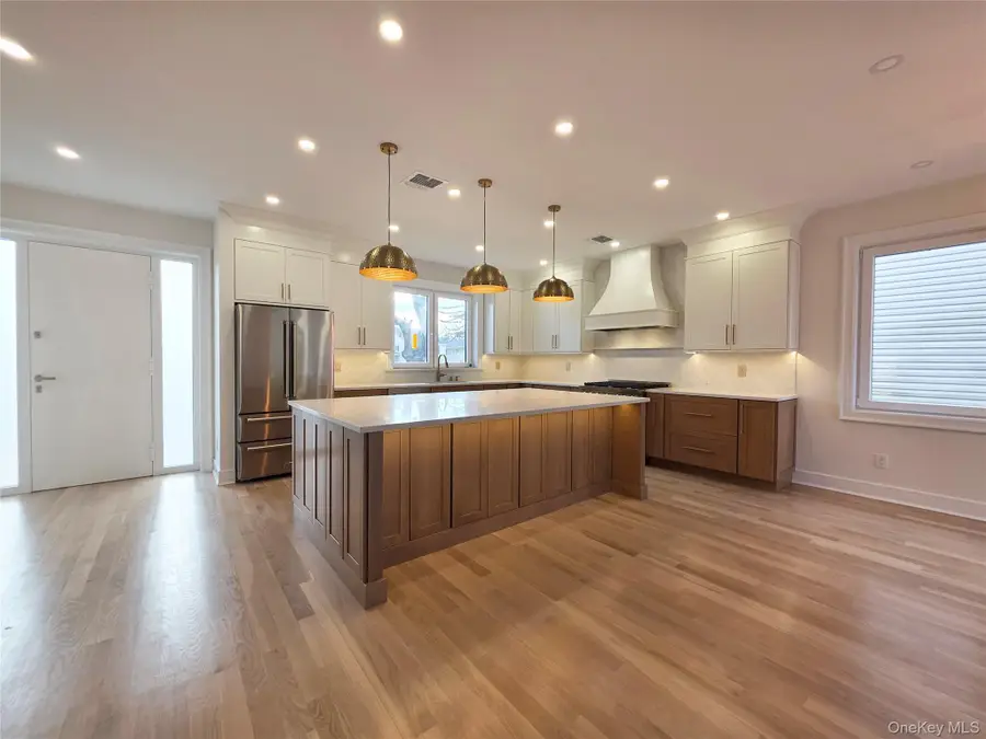 208 Wetherill Road, Garden City, NY 11530 - #3