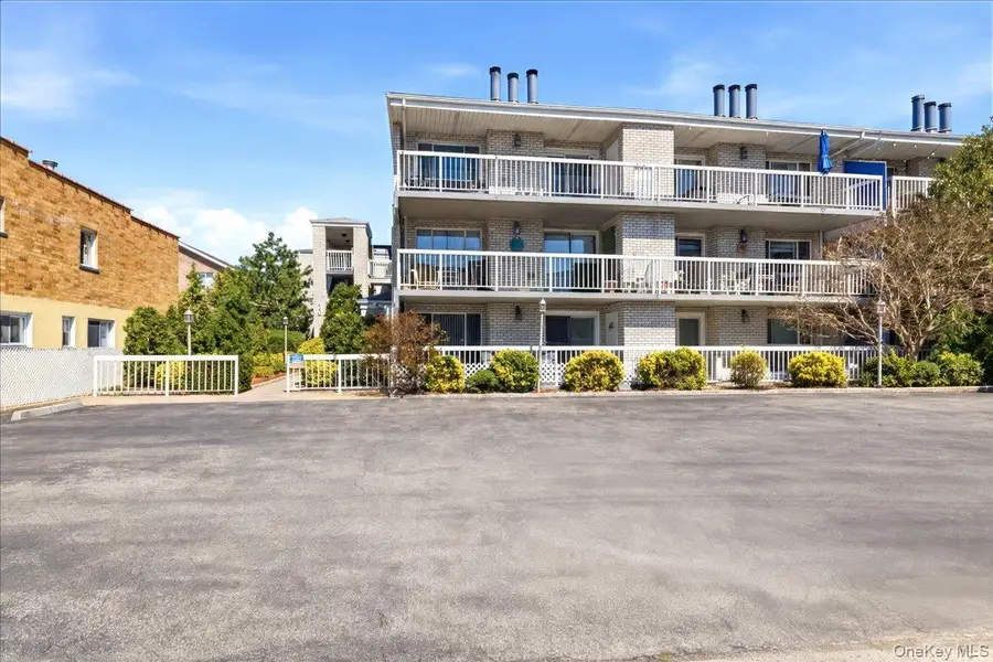 540 Ellsworth Avenue #D2, Bronx, NY 10465 - #2