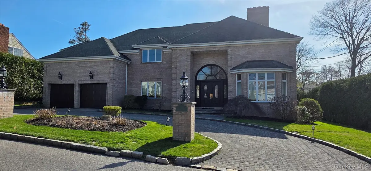 14 Potters Lane, New Rochelle, NY 10805 - #1