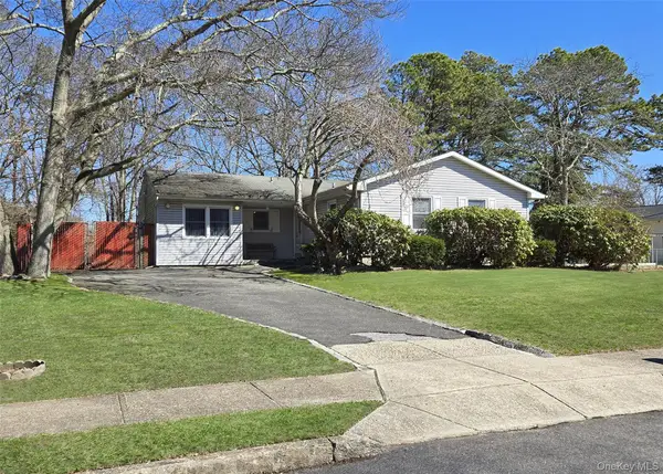 7 Clair Avenue, Holbrook, NY 11741