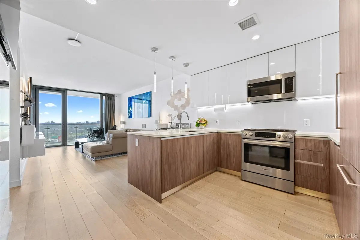 13101 40th Road #Penthouse 3T, Flushing, NY 11354 - #1