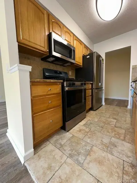 14 Nosband Avenue #1j, White Plains, NY 10605