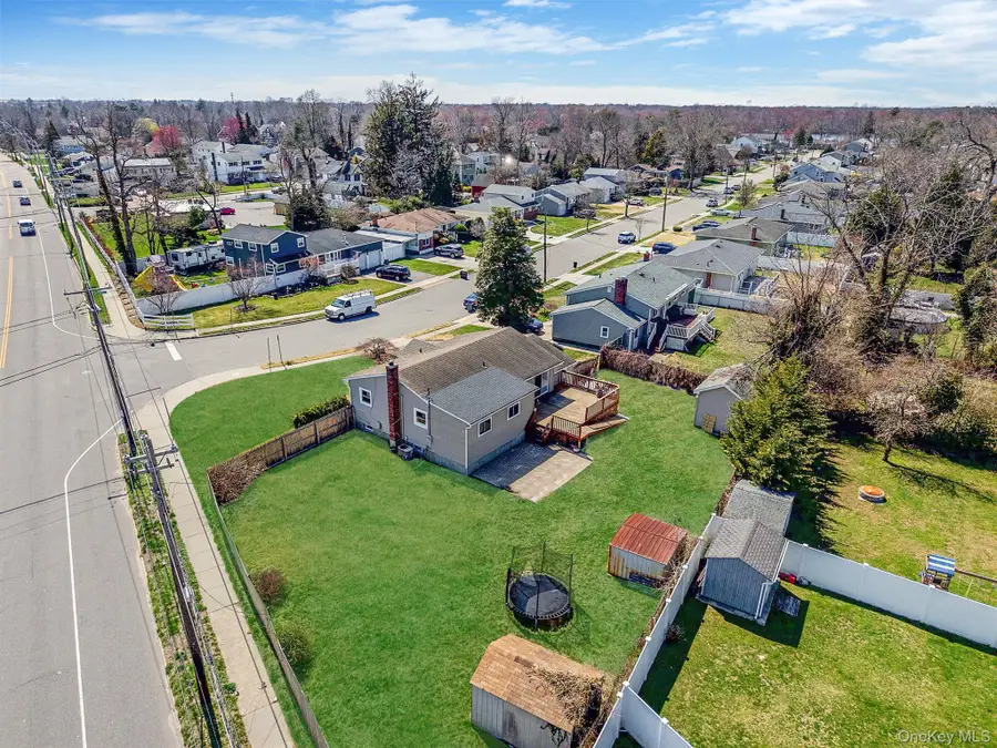 33 Hinton Avenue, Babylon, NY 11702 - #3