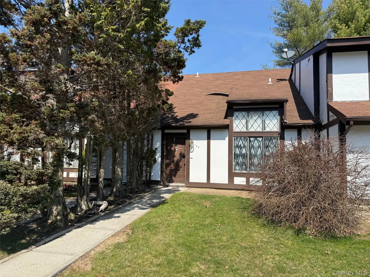 137 Fieldstone Court, Middle Island, NY 11953 - #1