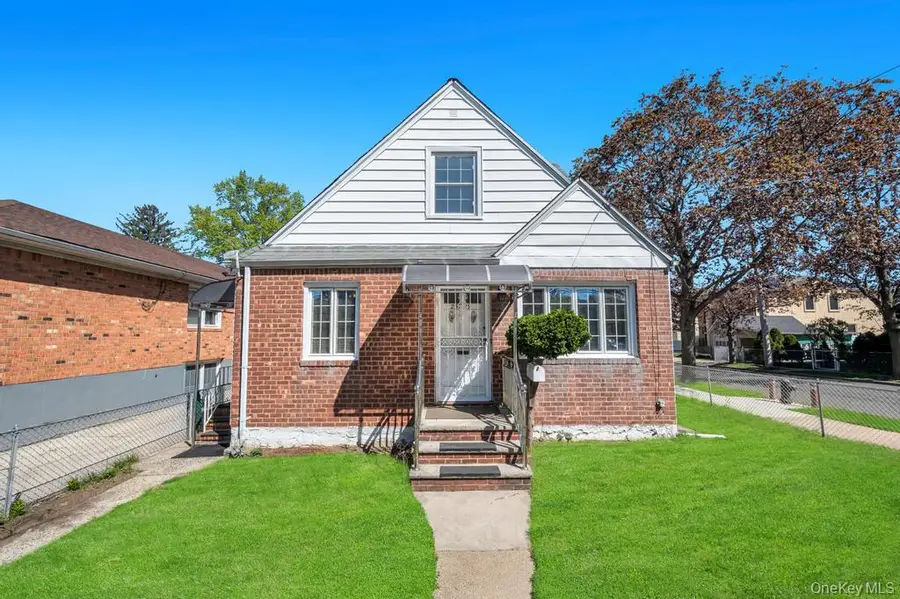 25719 87th Road, Floral Park, NY 11001 - #3
