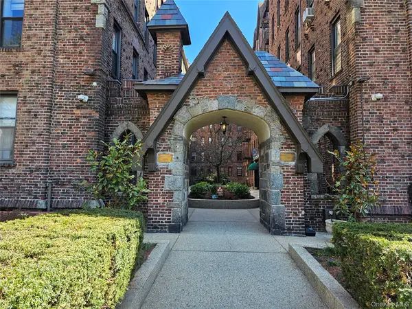 83-15 116th Street #3E, Richmond Hill, NY 11418