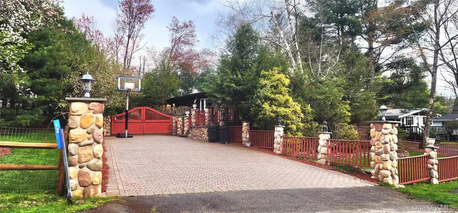 12 Donenfeld Drive, Kauneonga Lake, NY 12749 - #2