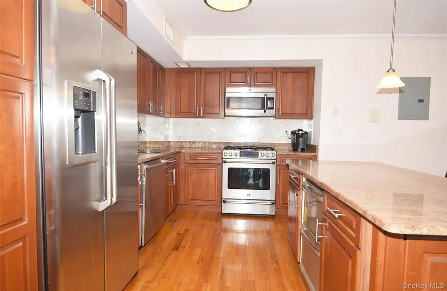 207-22 Jordan Drive #93 U, Bayside, NY 11360 - #3