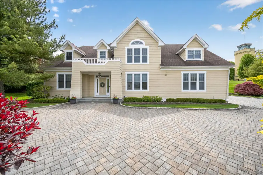 62 Pembroke Drive, Glen Cove, NY 11542 - #2