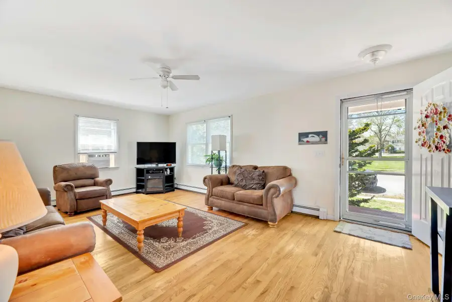 416 3rd Street, Greenport, NY 11944 - #3
