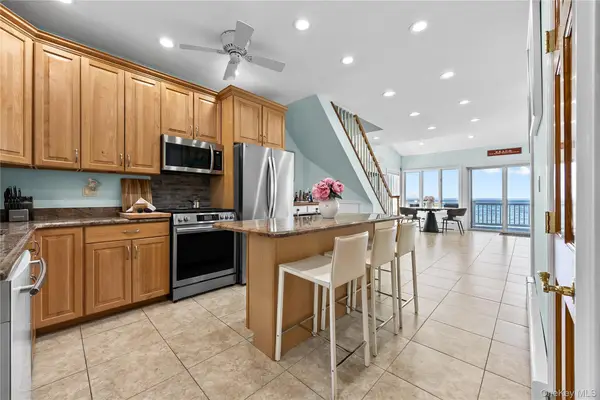 11 Pine Lane #A, Bayville, NY 11709