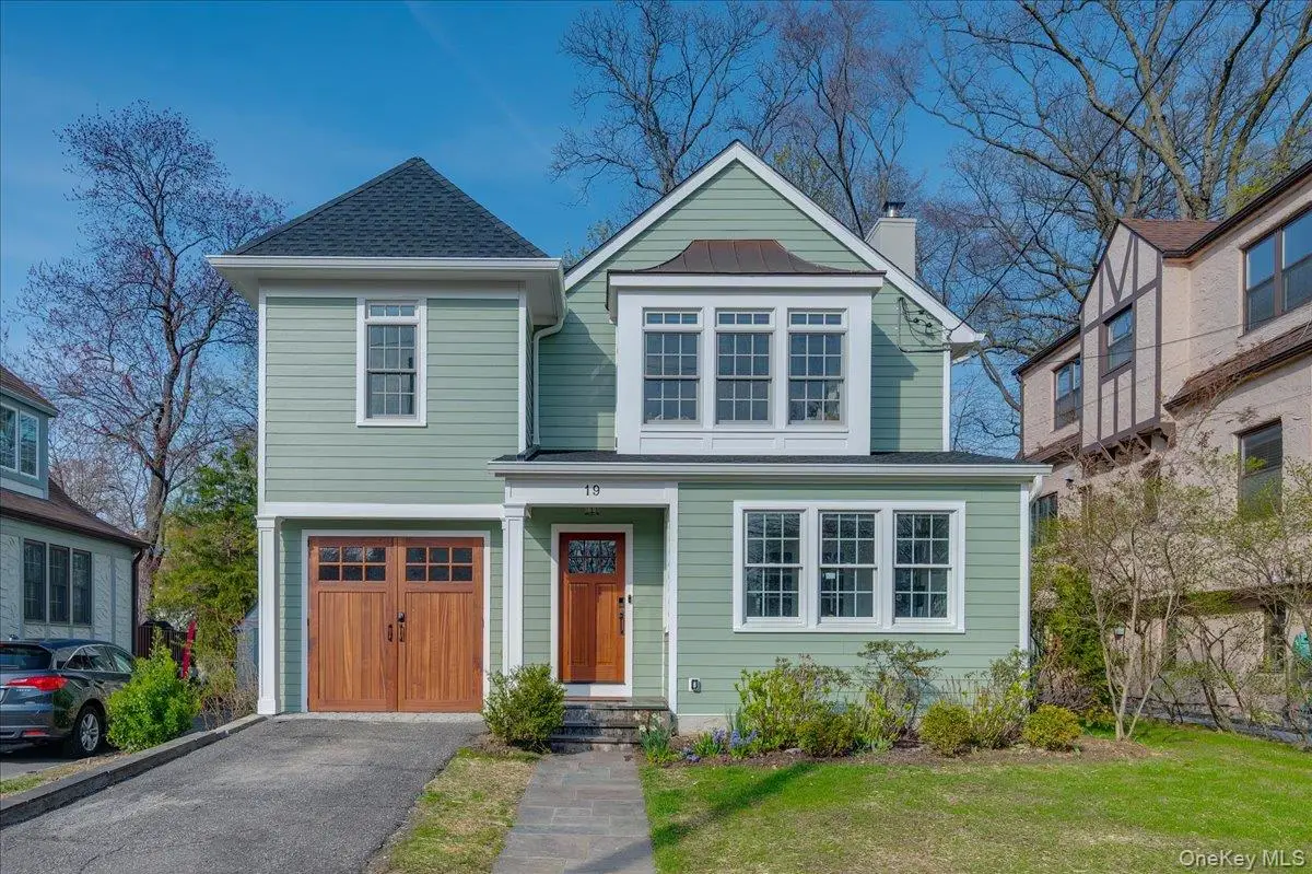 19 Nassau Road, Larchmont, NY 10538 - #1