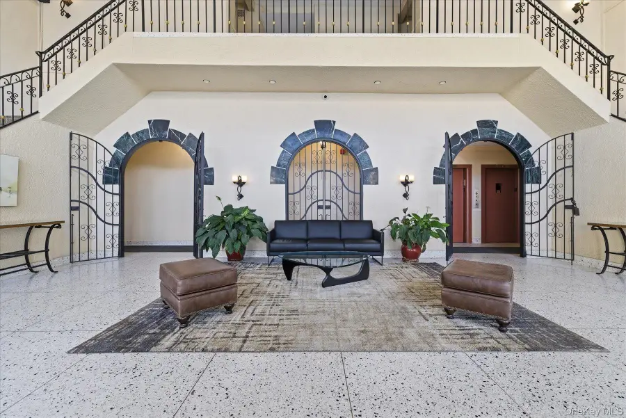 370 W Broadway #5C, Long Beach, NY 11561 - #2