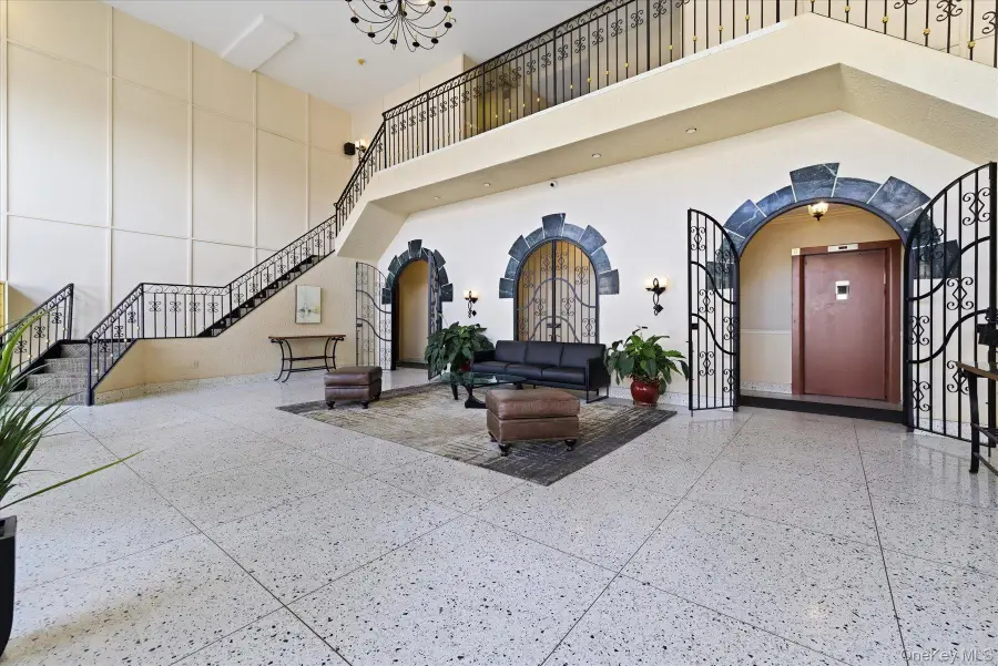 370 W Broadway #5C, Long Beach, NY 11561 - #3