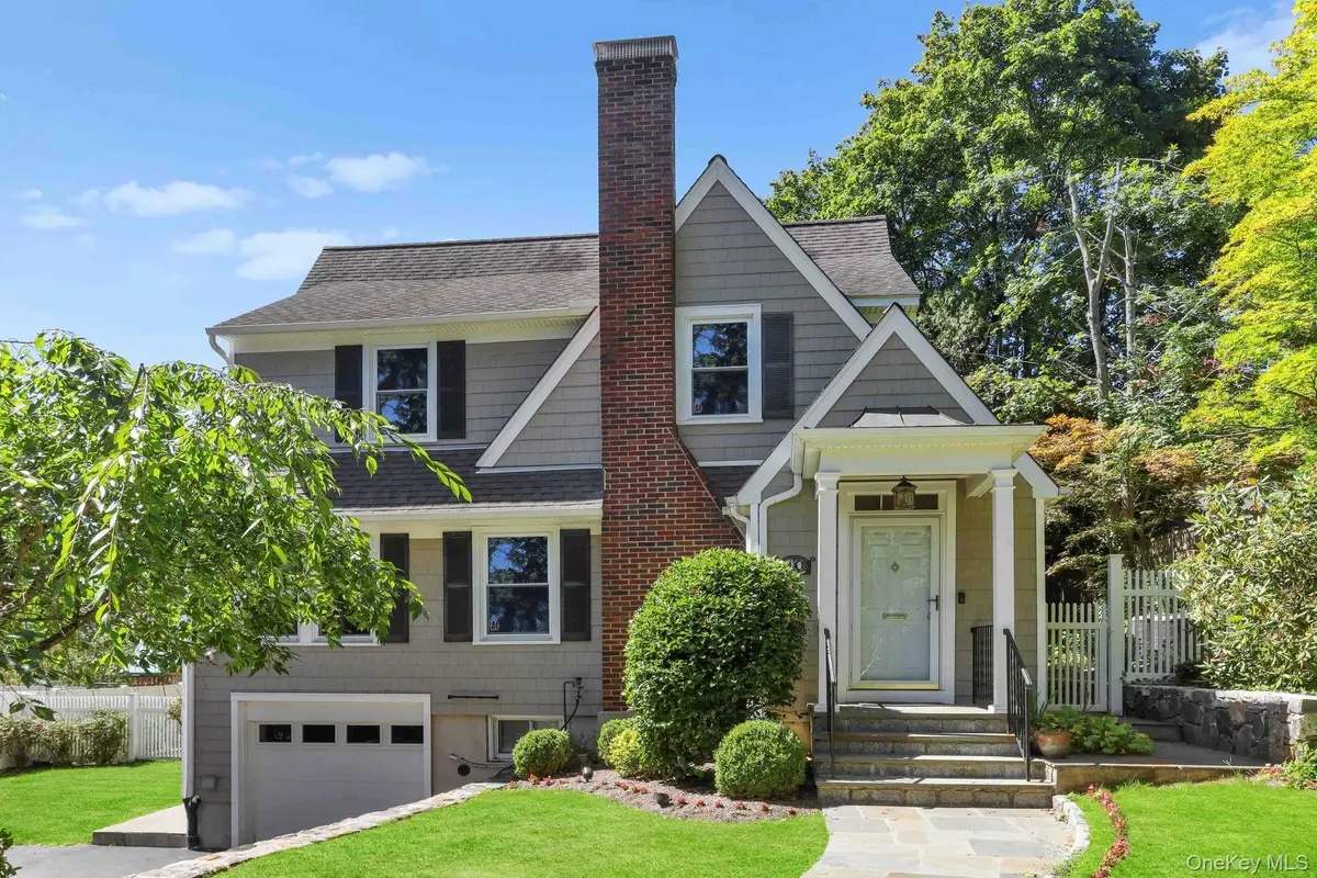 10 Grandview Avenue, Pleasantville, NY 10570 - #1