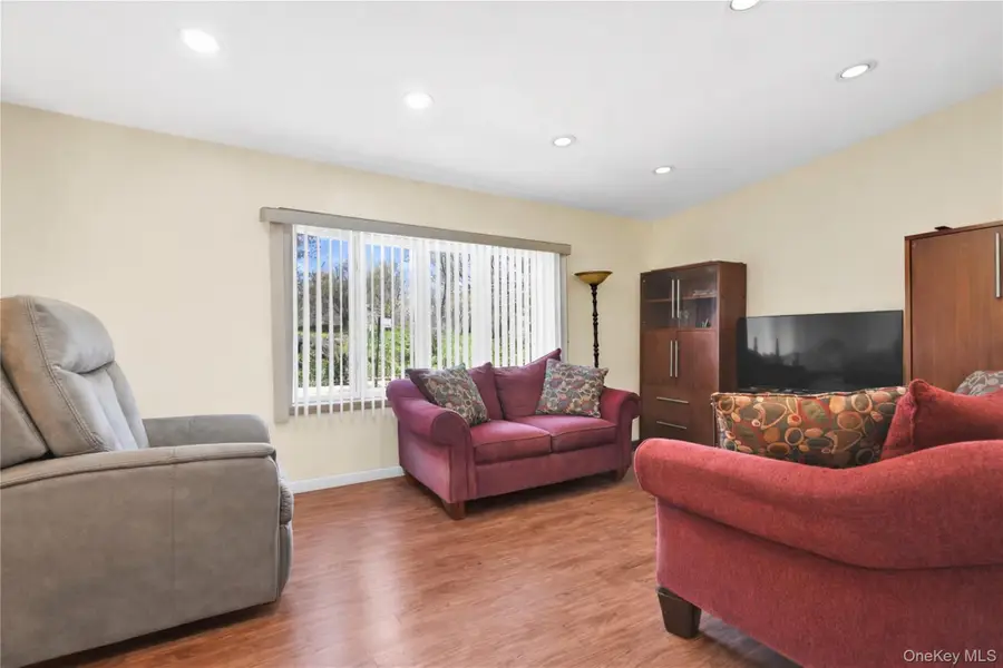 1580 Crotona Park E, Bronx, NY 10460 - #3