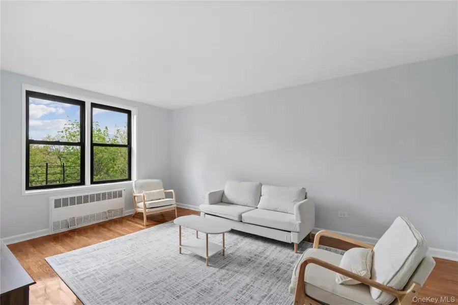 33-24 Junction Blvd #6R, Jackson Heights, NY 11372 - #2