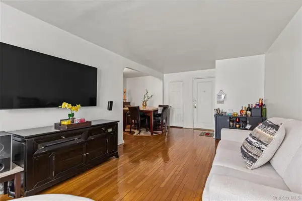 3239 Barker Avenue #2J, Bronx, NY 10467