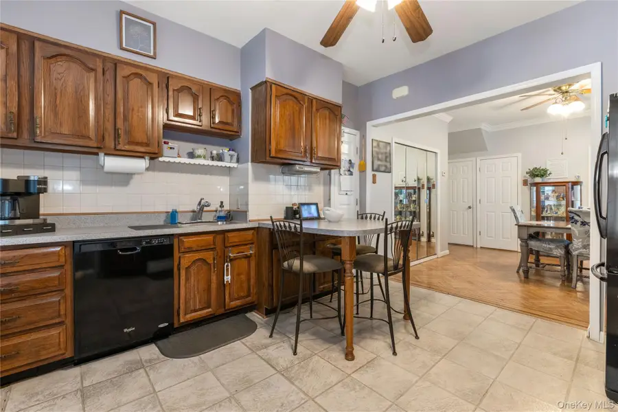 7520 60th Place, Glendale, NY 11385 - #2