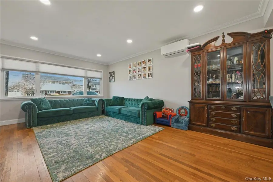 739 Dogwood Avenue, West Hempstead, NY 11552 - #3