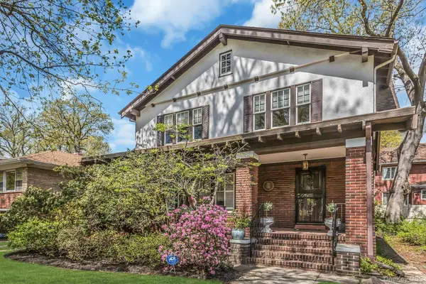 116 82nd Road, Kew Gardens, NY 11415