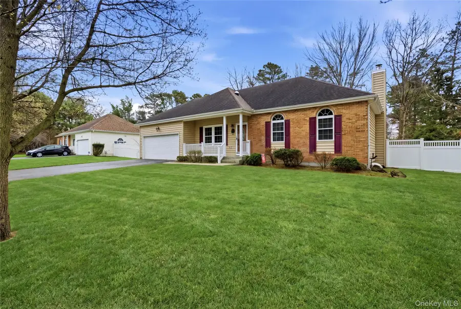 33 Timber Ridge Drive, Coram, NY 11727 - #2