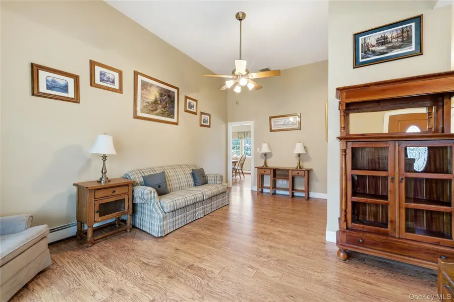 33 Timber Ridge Drive, Coram, NY 11727 - #3