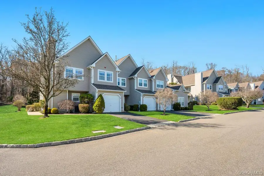 198 Erik Drive, East Setauket, NY 11733 - #3