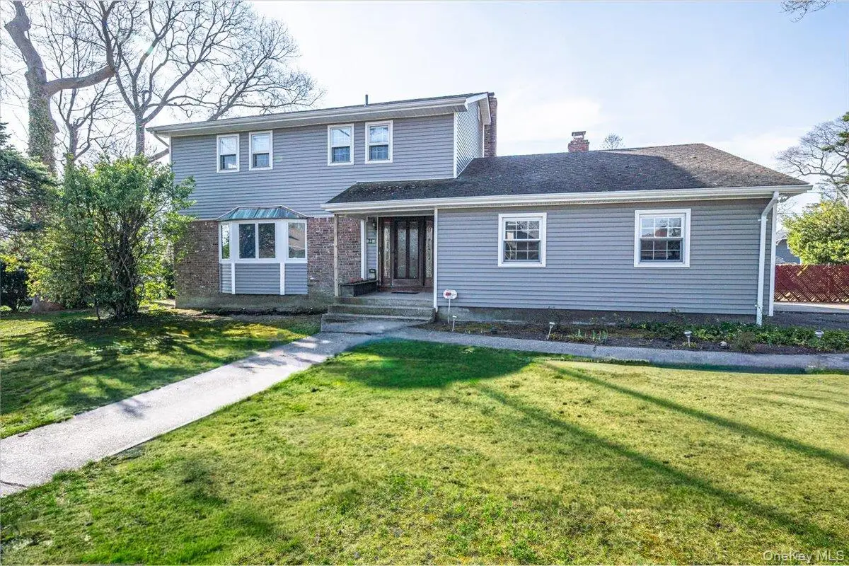 22 Oak Lane, Blue Point, NY 11715 - #1