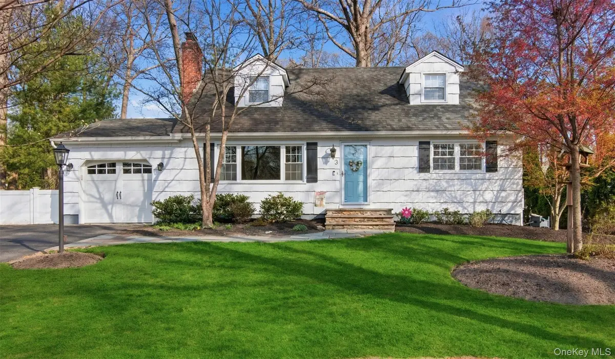 3 Triangle Drive, Setauket, NY 11733 - #1