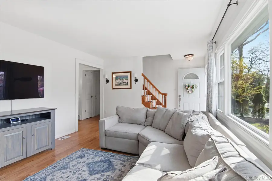 3 Triangle Drive, Setauket, NY 11733 - #3