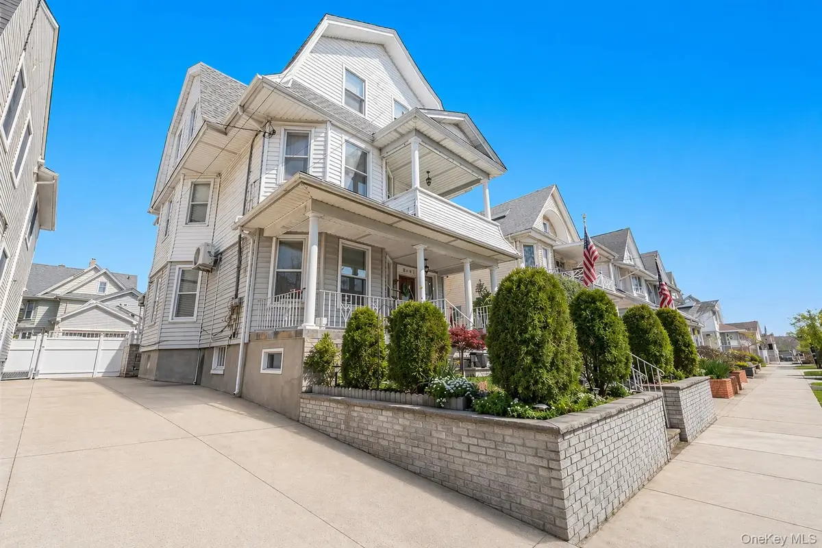 94-25 85th Road, Woodhaven, NY 11421 - #1