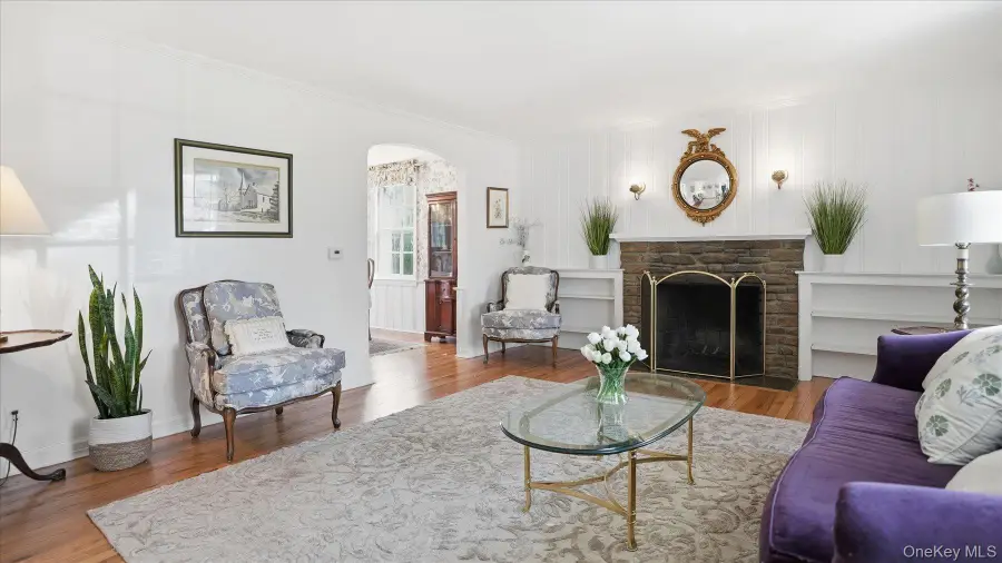 6 Derby Road, Port Washington, NY 11050 - #3