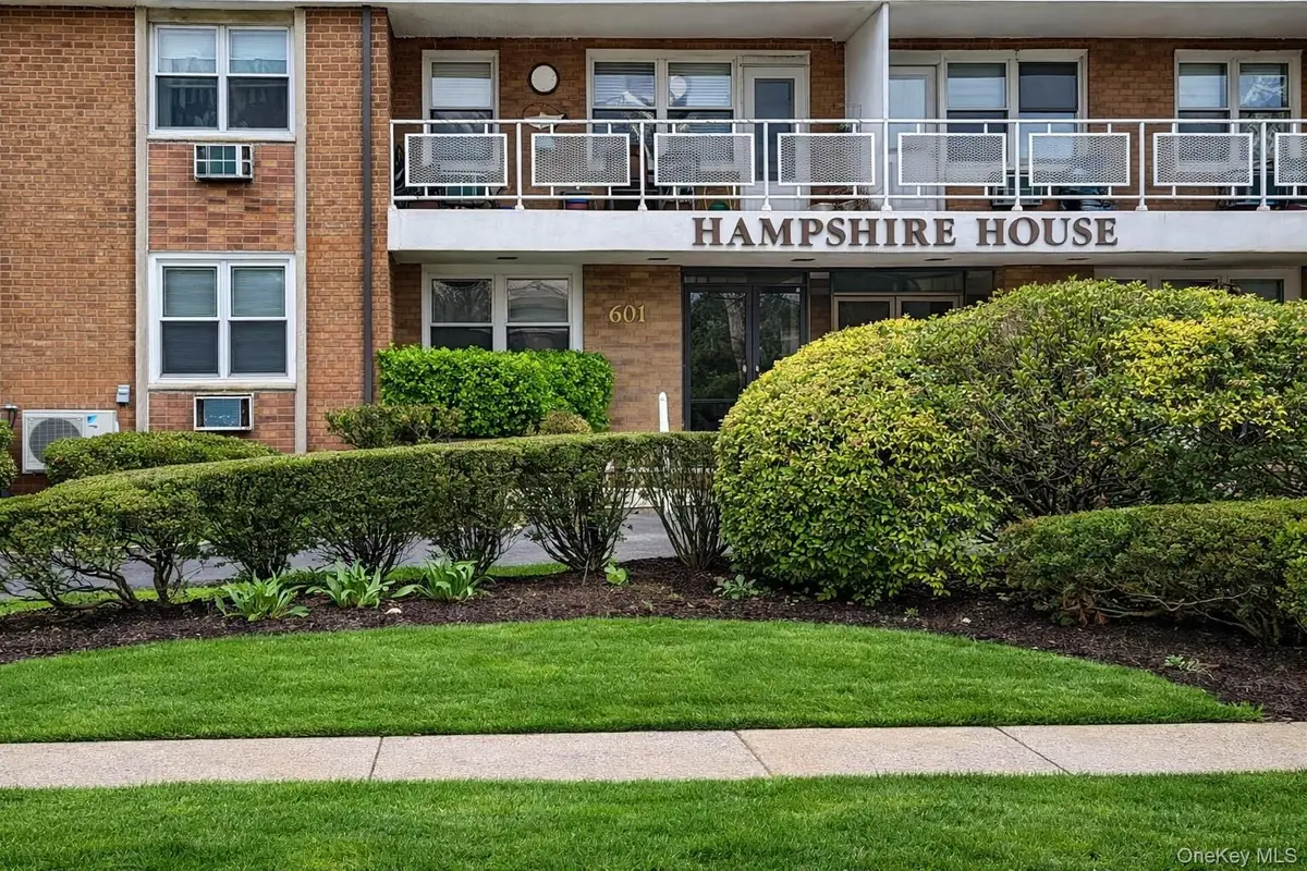 601 Chestnut Street #A17, Cedarhurst, NY 11516 - #1