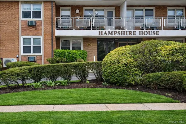 601 Chestnut Street #A17, Cedarhurst, NY 11516