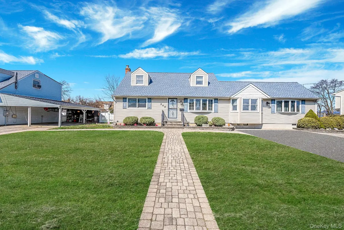 260 28th Street, Copiague, NY 11726 - #1