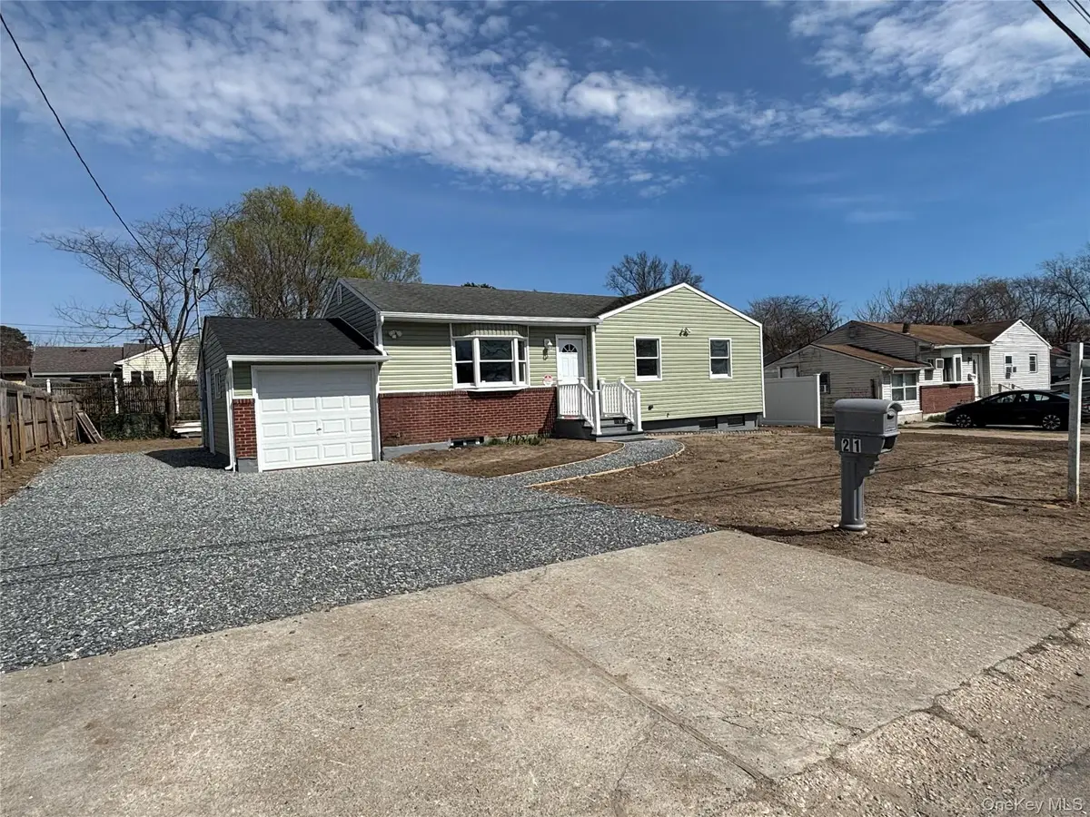 21 Pinetop Drive, Central Islip, NY 11722 - #1