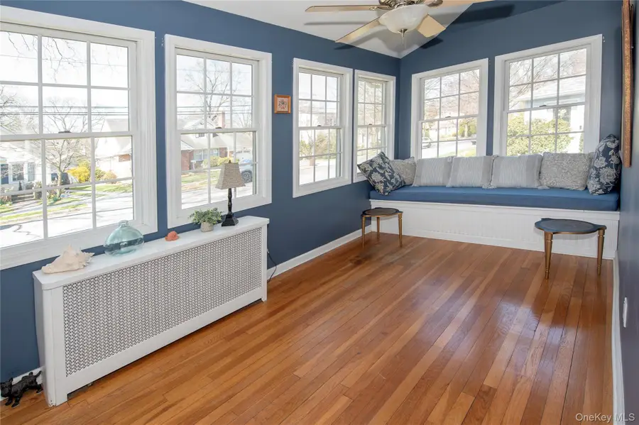 81 Chestnut Avenue, Floral Park, NY 11001 - #3